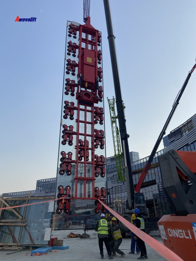 Awovolift Hydraulic Vacuum Huge Glass Lifting Device 18M 5tons Glazing Vacuum Lifter Remote Control Flip Rotate Industrial Equipment